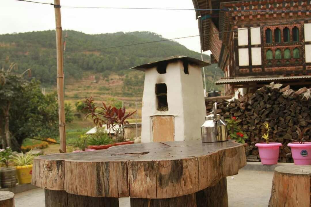 Chimi Lhakhang Village Homestay Punakha Luaran gambar